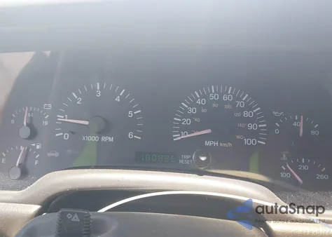 2000 Jeep Cherokee Sport from USA, damaged, VIN 1J4FT48S7YL134491